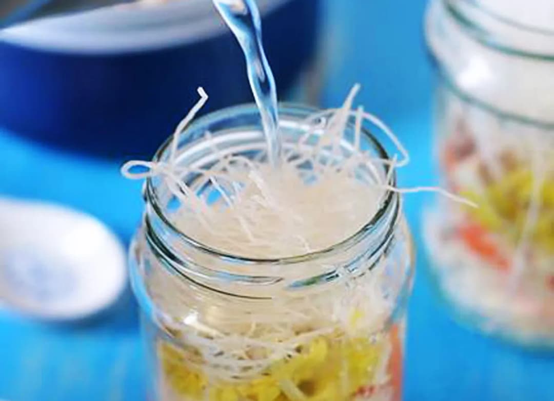 Jak długo może stać zupa w słoiku? Sprawdź, zanim zjesz