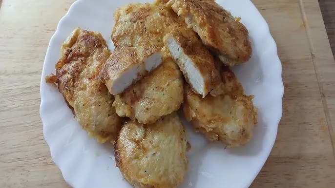 Jak przyprawić pierś z kurczaka do smażenia, by była soczysta i smaczna