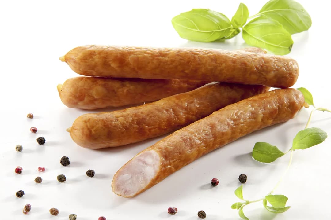 Kiełbasa z piersią kurczaka Morliny: smak, przepisy i wartości odżywcze