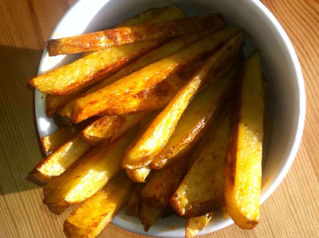 Czy z młodych ziemniaków można zrobić frytki? Sprawdź smaczne przepisy